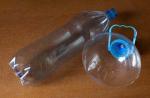 Как изготовить поилку из пластиковой бутылки?